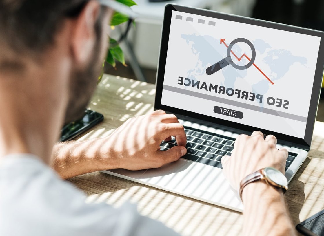 email marketing laptop