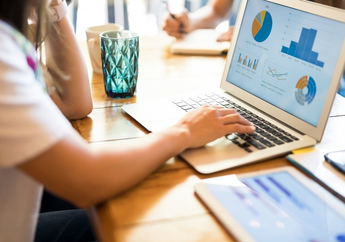 google analytics dashboard laptop